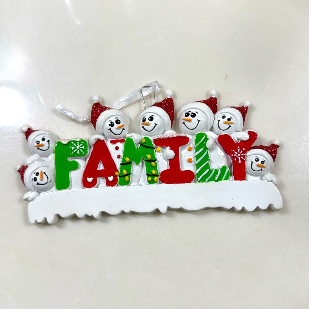 FAMILY of 7 People **** 🎄Personalized Christmas Ornament NEW🎄